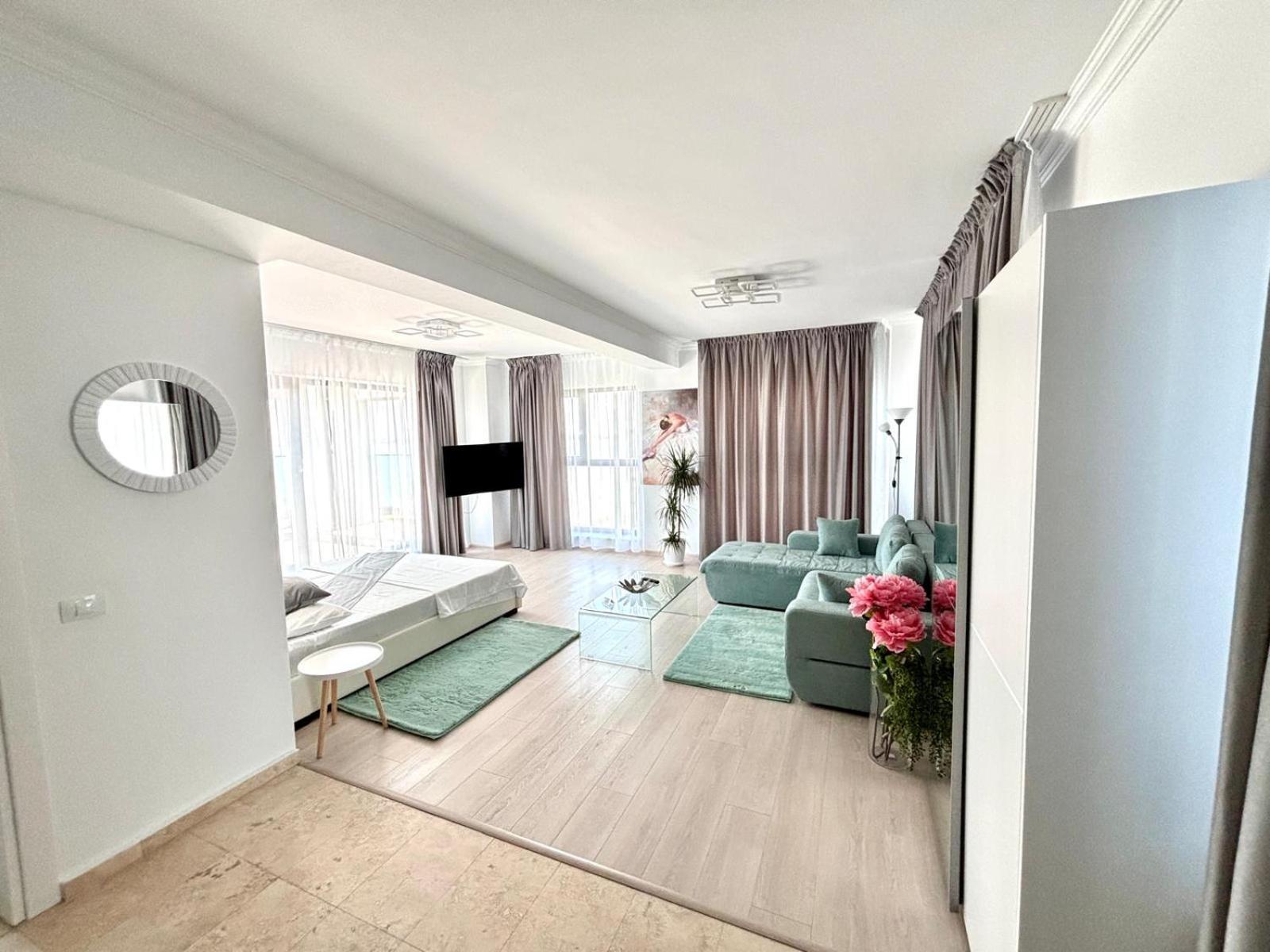 North Club Apartments II Mamaia Exterior photo